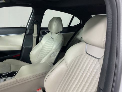 Used 2022 Genesis G70 2.0T w/ Prestige Package image 9