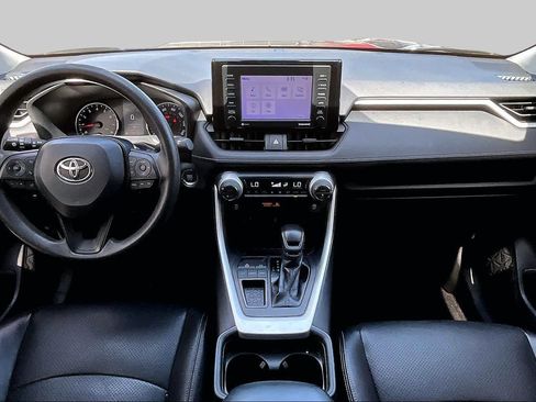 Used 2021 Toyota RAV4 XLE FWD image 16