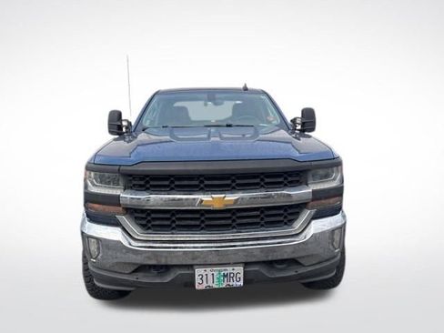 Used 2017 Chevrolet Silverado 1500 LT w/ LT Eassist Package image 7
