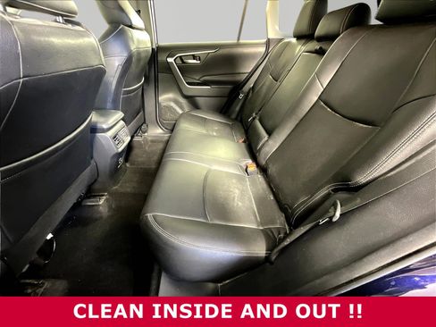 Used 2020 Toyota RAV4 XLE w/ Convenience Package FWD image 18