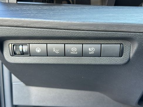 Certified 2024 Nissan Ariya AWD image 14