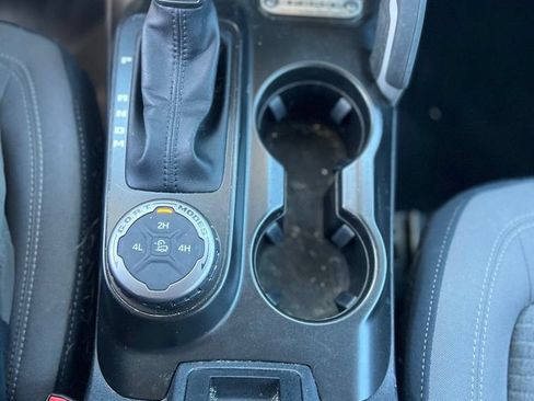 Used 2022 Ford Bronco Outer Banks AWD/4WD image 18