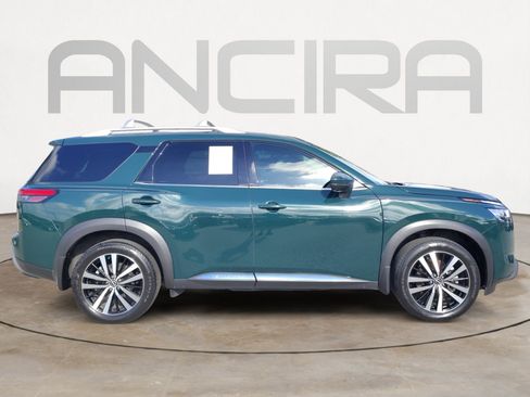 Used 2024 Nissan Pathfinder Platinum FWD image 12