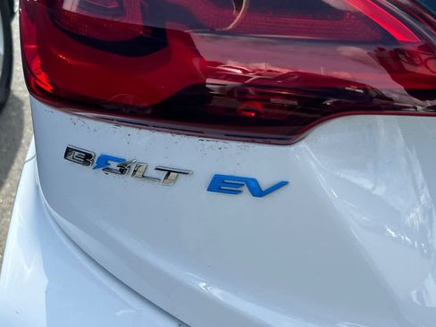 Used 2017 Chevrolet Bolt Premier w/ Driver Confidence II Package image 7