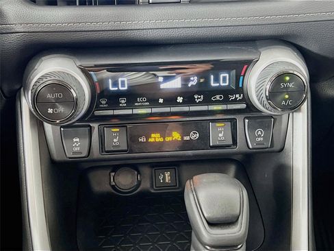 Used 2024 Toyota RAV4 XLE w/ Convenience Package AWD/4WD image 17