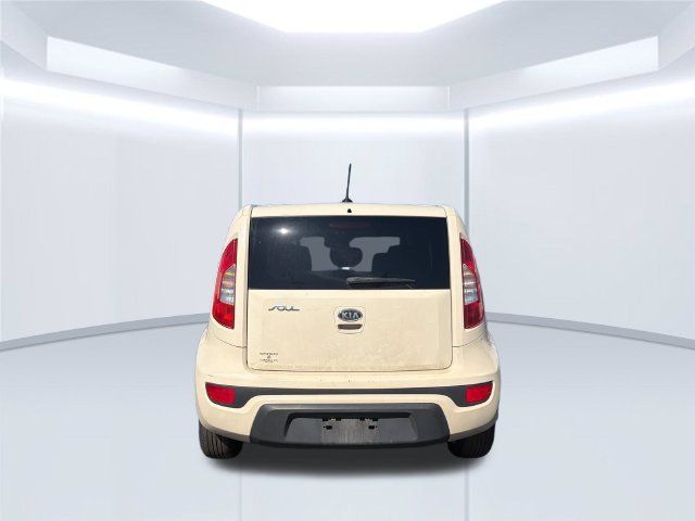 Used 2012 Kia Soul FWD image 4