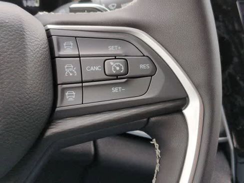 New 2025 Jeep Grand Cherokee L Altitude image 27