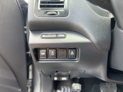 Used 2017 Nissan Altima 2.5 SL w/ Moonroof Package image 13