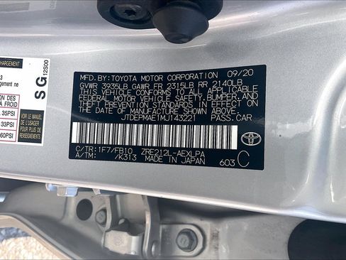 Used 2021 Toyota Corolla LE w/ Carpet Mat Package (TMS) image 36