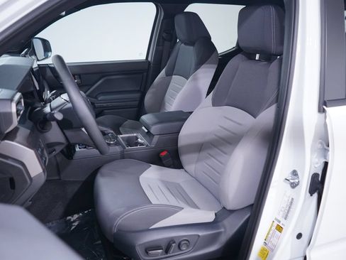 Used 2024 Toyota Tacoma TRD Sport w/ TRD Sport Upgrade Package RWD image 7
