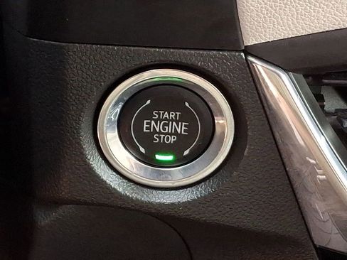 Used 2025 Buick Encore GX Avenir w/ Avenir Technology Package image 22