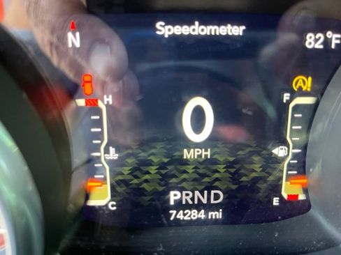 Used 2018 Jeep Wrangler Unlimited Sport S AWD/4WD image 7