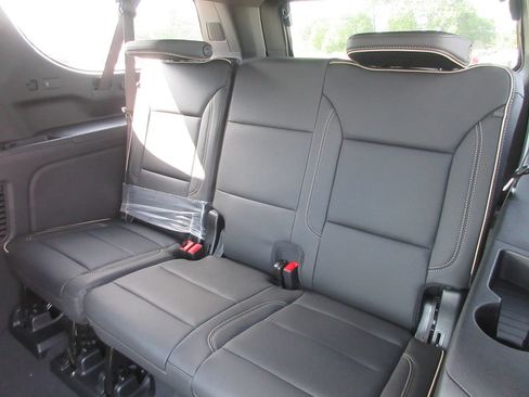 New 2026 GMC Yukon XL Elevation w/ Elevation Premium Package AWD/4WD image 14