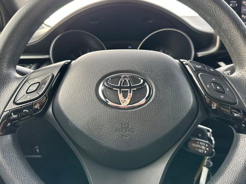 Certified 2019 Toyota C-HR LE image 21