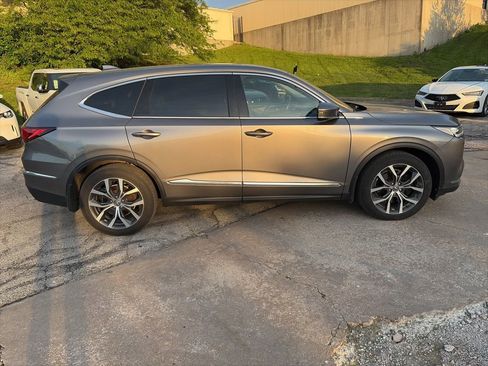 Used 2024 Acura MDX SH-AWD w/ Technology Package image 4