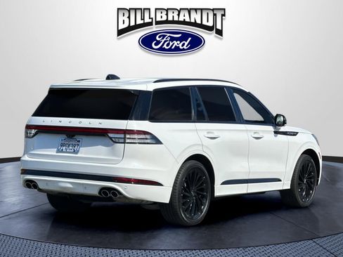 Used 2025 Lincoln Aviator Reserve w/ Equipment Group 201A AWD/4WD image 3