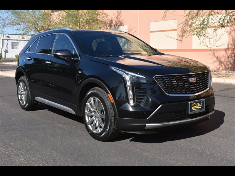 Used 2023 Cadillac XT4 Premium Luxury FWD image 2