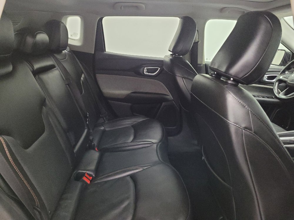 Used 2022 Jeep Compass Latitude w/ Sun and Sound Group AWD/4WD image 19