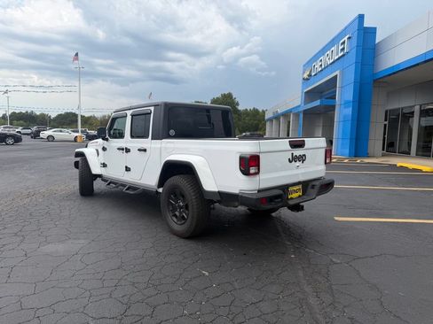 Used 2021 Jeep Gladiator Sport w/ Quick Order Package 24Q 80Th AWD/4WD image 3