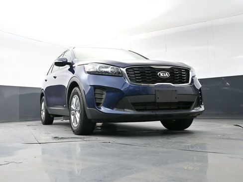 Used 2019 Kia Sorento AWD w/ LX Convenience Package image 24
