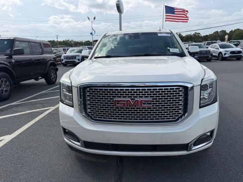 Used 2015 GMC Yukon XL Denali w/ Premium Package AWD/4WD image 6