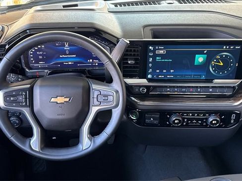 Used 2025 Chevrolet Silverado 1500 LT image 14
