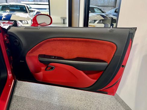 Used 2015 Dodge Challenger SRT Hellcat image 17