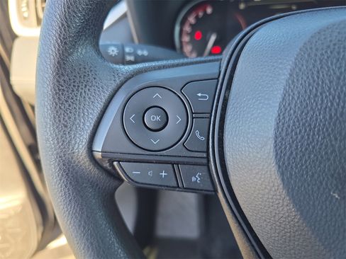 Used 2024 Toyota RAV4 XLE image 21