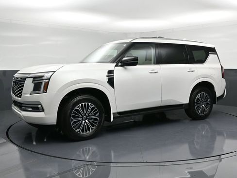 New 2026 Nissan Armada Platinum image 2