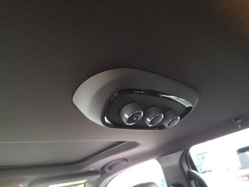 Certified 2025 Dodge Durango GT image 22