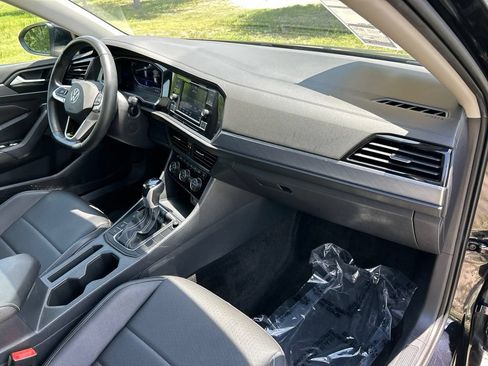 Used 2023 Volkswagen Jetta SE w/ Panoramic Sunroof Package FWD image 44
