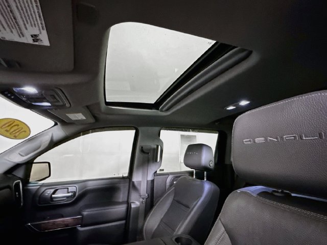 Used 2020 GMC Sierra 1500 Denali w/ Denali Ultimate Package AWD/4WD image 23