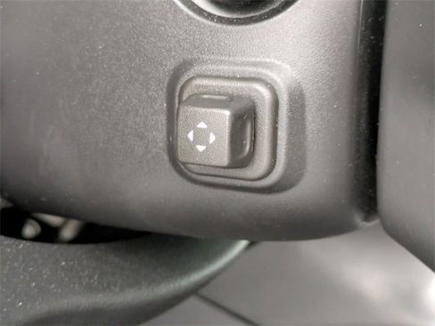 Used 2019 Chevrolet Suburban Premier w/ Premier Plus Edition image 17