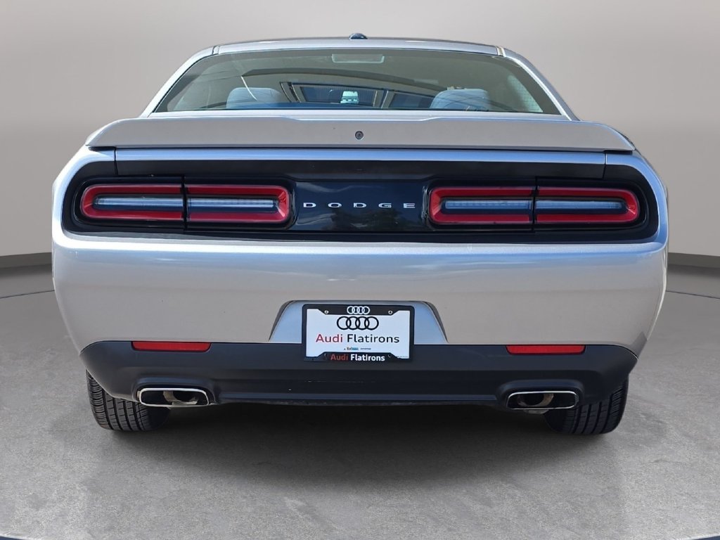 Used 2018 Dodge Challenger SXT RWD image 7