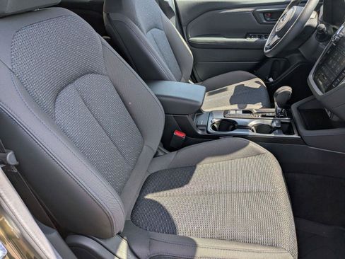 Certified 2026 Subaru Forester Premium AWD/4WD image 36