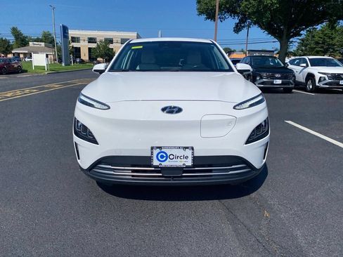 Used 2023 Hyundai Kona Limited w/ Cargo Package FWD image 1