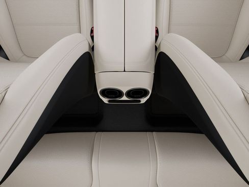 Used 2025 Mercedes-Benz C 300 Sedan image 47