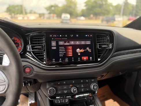 Used 2025 Dodge Durango SRT Hellcat AWD/4WD image 23