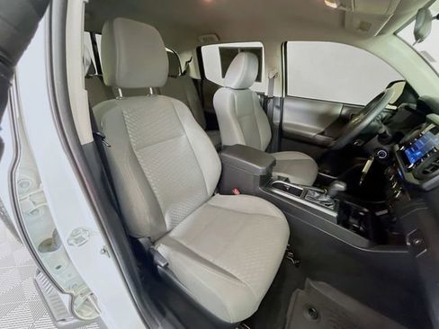 Used 2022 Toyota Tacoma SR image 27