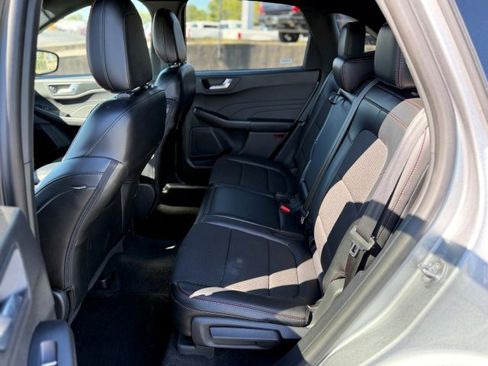 Used 2024 Ford Escape ST-Line image 17