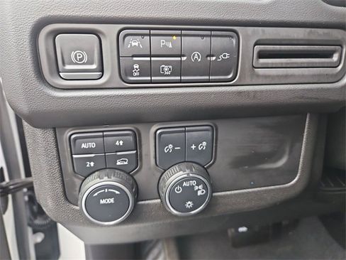 Certified 2022 Chevrolet Tahoe LT w/ Luxury Package image 35