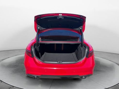 Used 2018 Alfa Romeo Giulia Ti w/ Quick Order Package 22X Lusso image 30