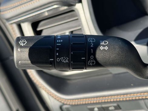 Used 2024 Ford Expedition Platinum image 21