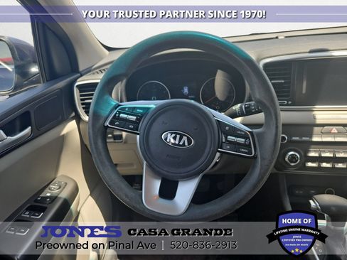 Used 2021 Kia Sportage LX FWD image 12