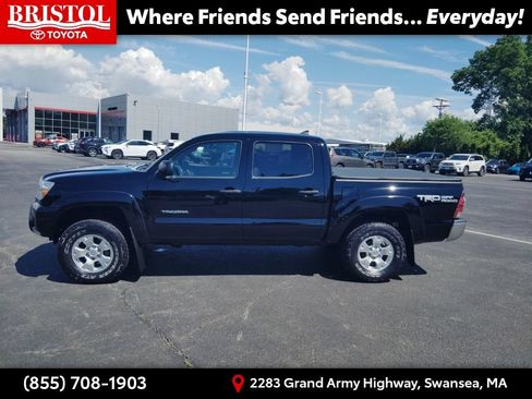 Used 2015 Toyota Tacoma 4x4 Double Cab w/ TRD Off-Road Package image 4