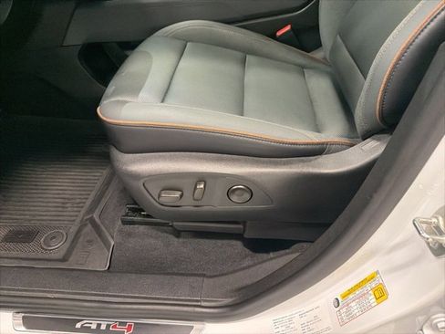 Used 2025 GMC Acadia AT4 image 16