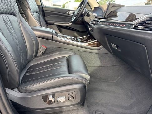 Used 2023 BMW X7 xDrive40i image 31