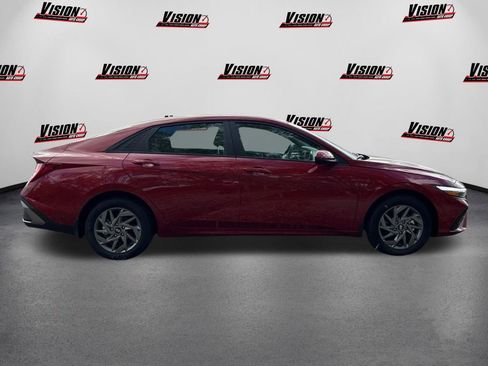 New 2025 Hyundai Elantra Blue image 4