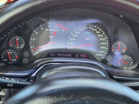 Used 2000 Chevrolet Corvette Coupe w/ Roof Pkg RWD image 13