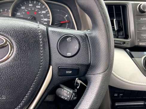 Used 2013 Toyota RAV4 XLE image 24